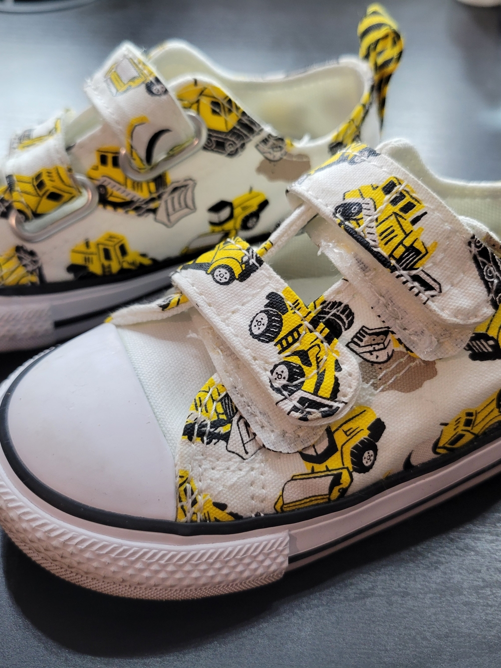 Converse White and Yellow Construction Print Toddler Sneakers - Picture 2 of 6